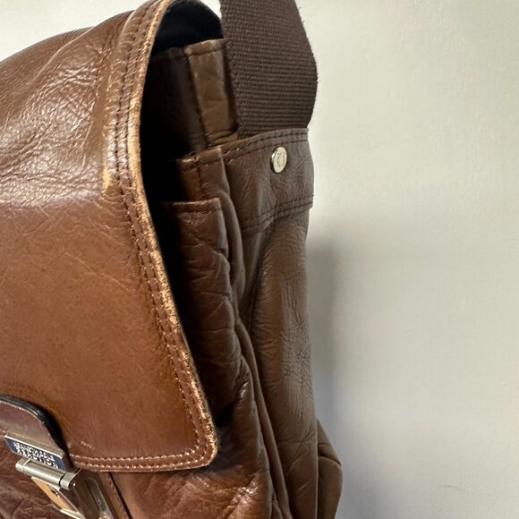 Kenneth Cole Reaction Brown Leather Messenger Bag - Picture 5 of 12